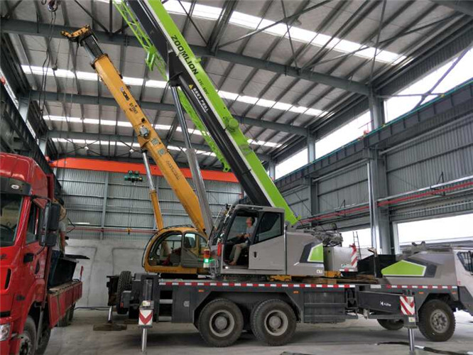 民勤县高空车出租需要注意哪些安全事项？