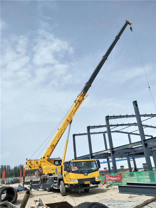 民勤县超高层建筑钢结构吊装案例